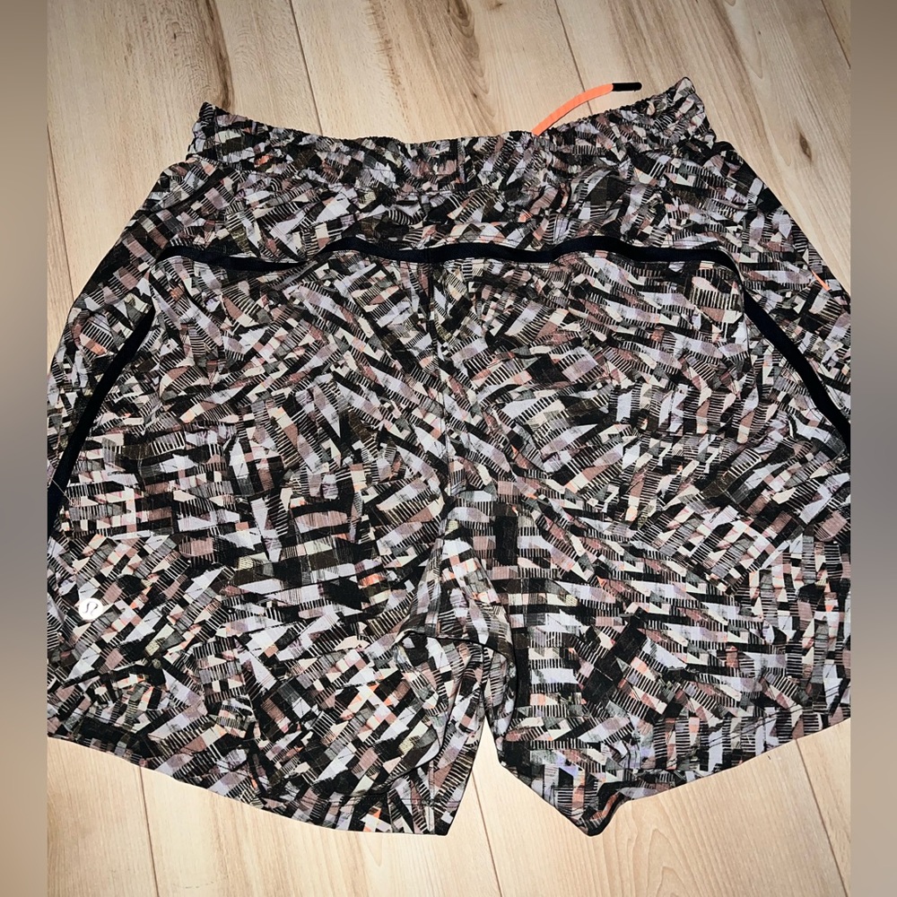 Mens lululemon athletic shorts